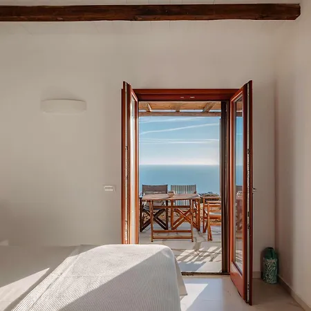 Folegandros Moniasma Serenity - Livadaki Sunny Gem Casa vacanze